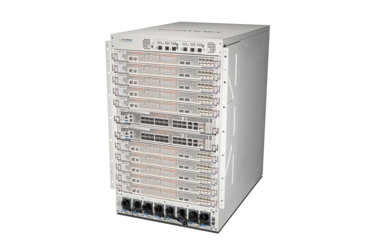 FortiGate7121F - 16U 12-slot chassis with 2x FPM-7620F Processor Module, 2x FIM-7921F I/O Module , 2x Management Module and 8x hot swappable redundant PSU - Fortinet FG-7121F